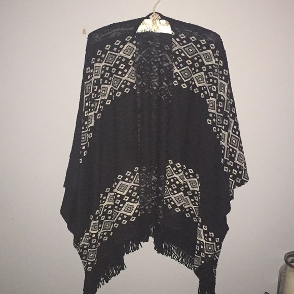 Mossimo Supply Co. Sweaters - Black and white Shrug